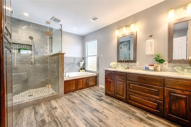 3010 E Legends Bend Drive, Spring, TX 77386
