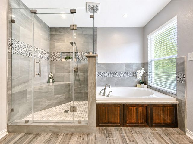3010 E Legends Bend Drive, Spring, TX 77386