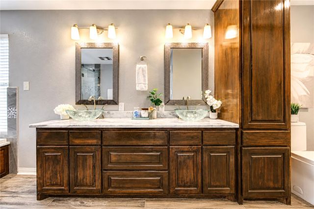 3010 E Legends Bend Drive, Spring, TX 77386