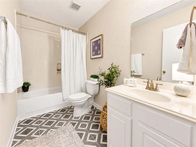 3010 E Legends Bend Drive, Spring, TX 77386