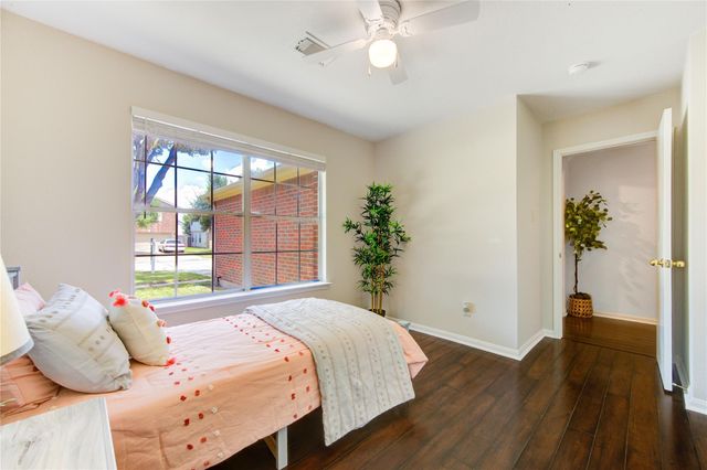 3010 E Legends Bend Drive, Spring, TX 77386