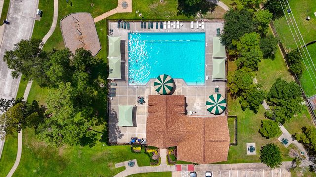 3010 E Legends Bend Drive, Spring, TX 77386
