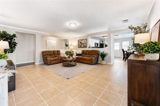 3010 E Legends Bend Drive, Spring, TX 77386