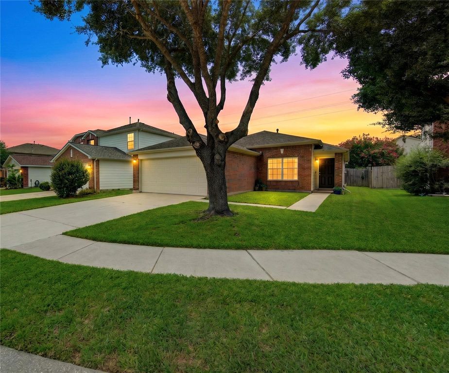 3010 E Legends Bend Drive, Spring, TX 77386