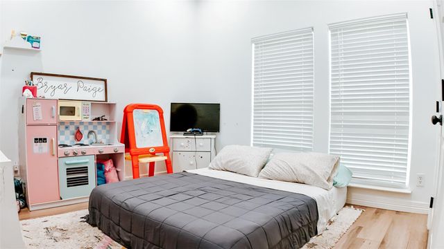 375 County Road 725, Buna, TX 77612