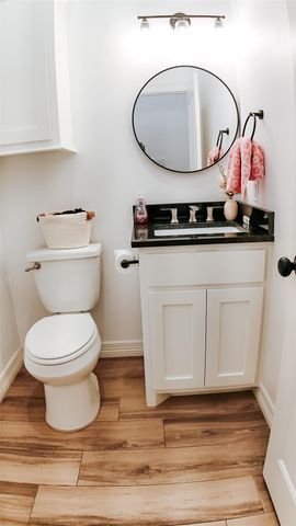 375 County Road 725, Buna, TX 77612