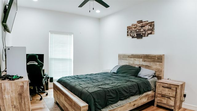 375 County Road 725, Buna, TX 77612