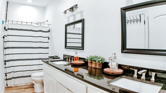 375 County Road 725, Buna, TX 77612