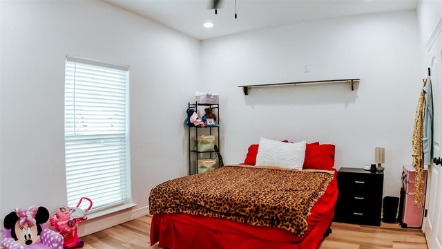 375 County Road 725, Buna, TX 77612