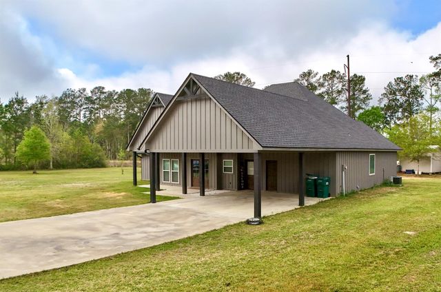 375 County Road 725, Buna, TX 77612