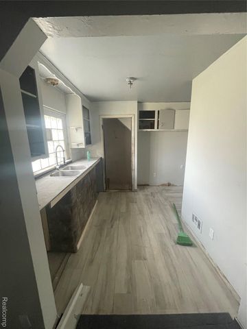 12112 Findlay Street, Detroit, MI 48205