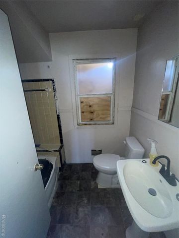 12112 Findlay Street, Detroit, MI 48205