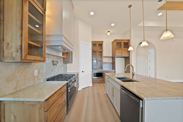 1066 Kingsley Court, Weatherford, TX 76087