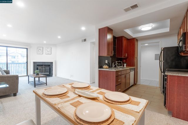 1315 A St 206, Hayward, CA 94541