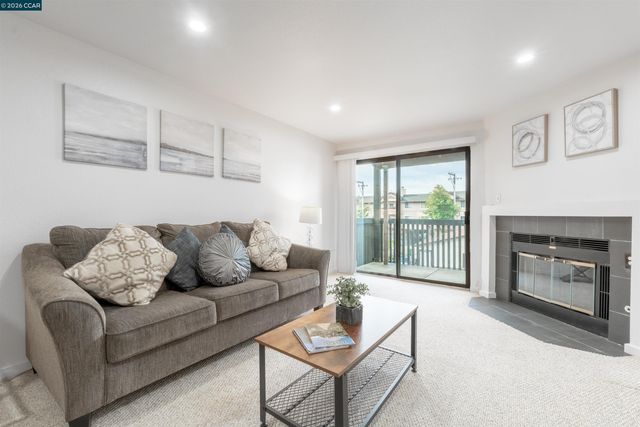 1315 A St 206, Hayward, CA 94541