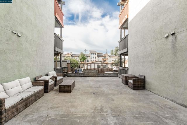 1315 A St 206, Hayward, CA 94541