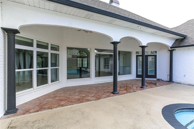 4111 Maidstone Drive, Lake Charles, LA 70605