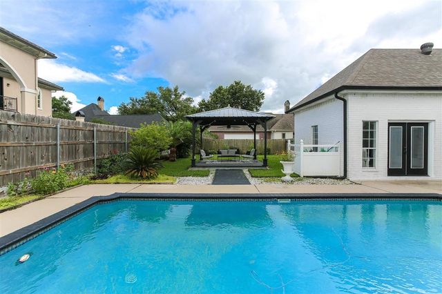 4111 Maidstone Drive, Lake Charles, LA 70605