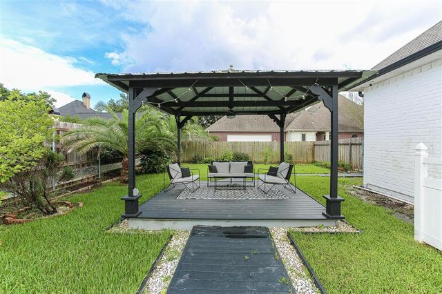 4111 Maidstone Drive, Lake Charles, LA 70605