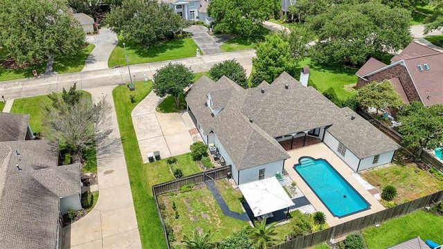 4111 Maidstone Drive, Lake Charles, LA 70605