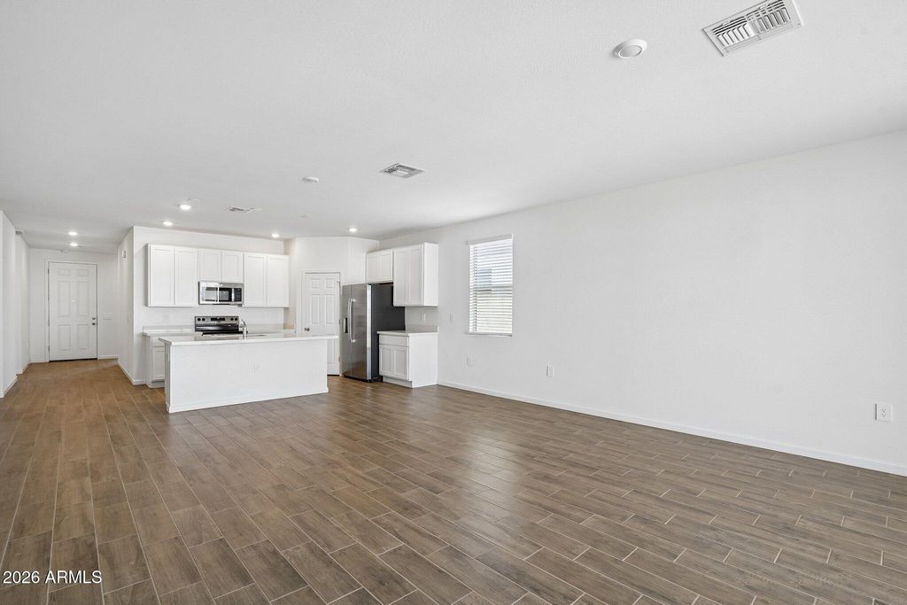 18222 W BUCHANAN Street, Goodyear, AZ 85338 — photo 4