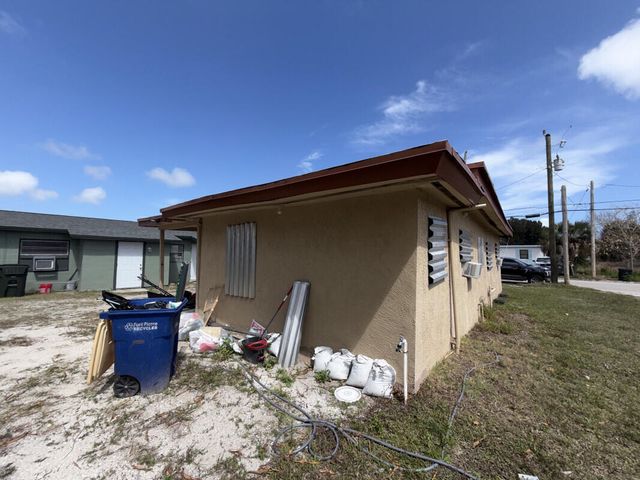 709 N 20th Street, Fort Pierce, FL 34950