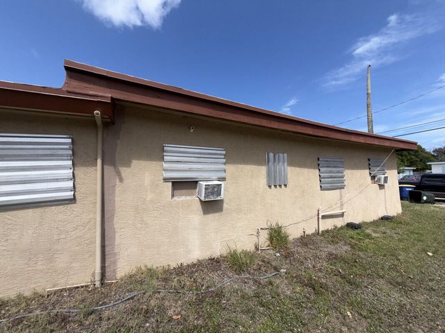 709 N 20th Street, Fort Pierce, FL 34950