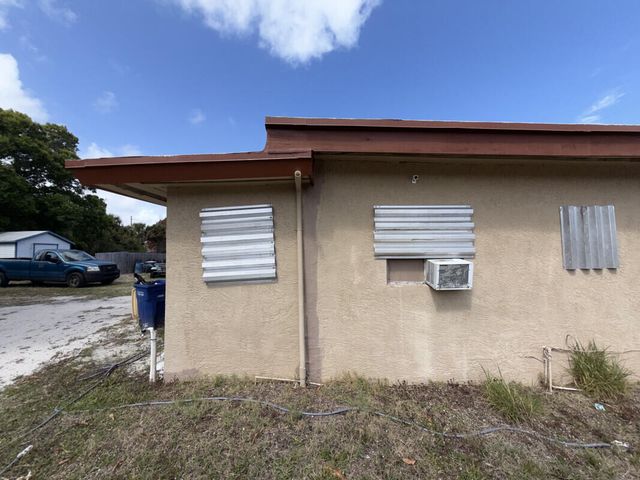 709 N 20th Street, Fort Pierce, FL 34950
