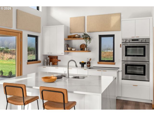 360 SMOKEY VALLEY Rd, Toledo, WA 98591