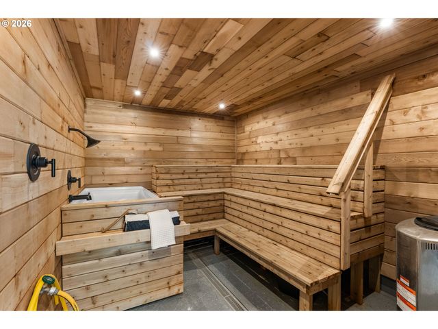 360 SMOKEY VALLEY Rd, Toledo, WA 98591