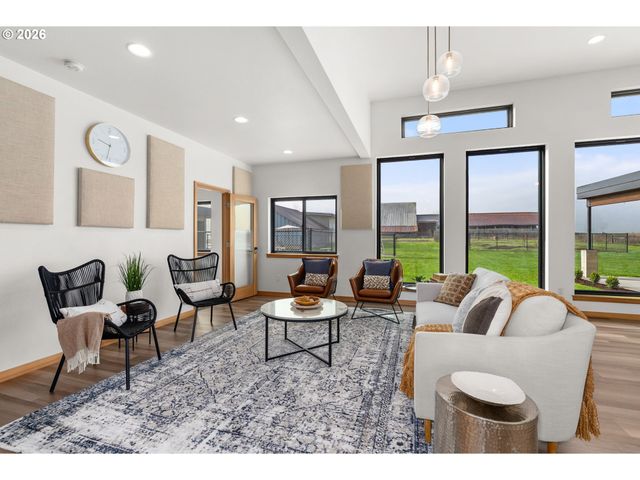 360 SMOKEY VALLEY Rd, Toledo, WA 98591