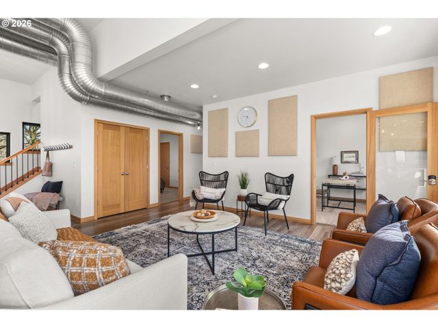 360 SMOKEY VALLEY Rd, Toledo, WA 98591