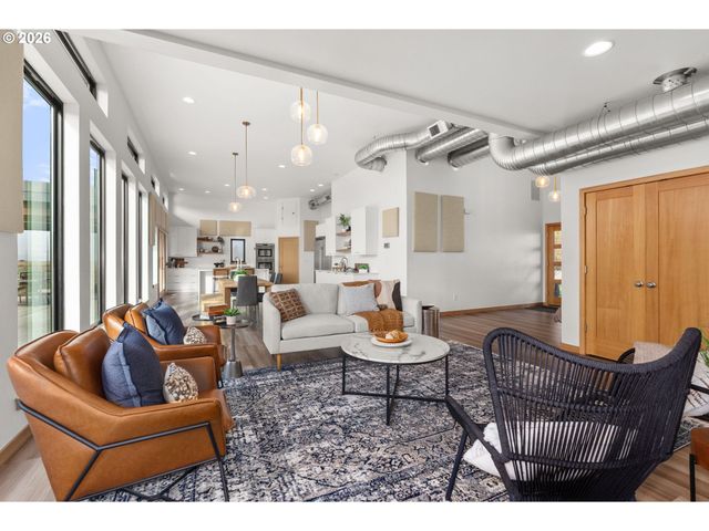 360 SMOKEY VALLEY Rd, Toledo, WA 98591