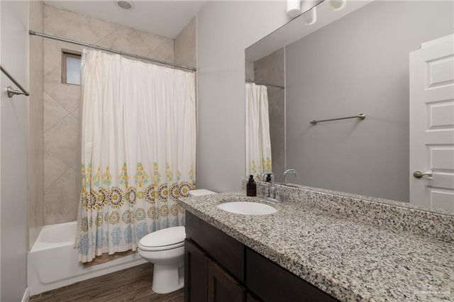 5104 Escondido Pass, Mcallen, TX 78504