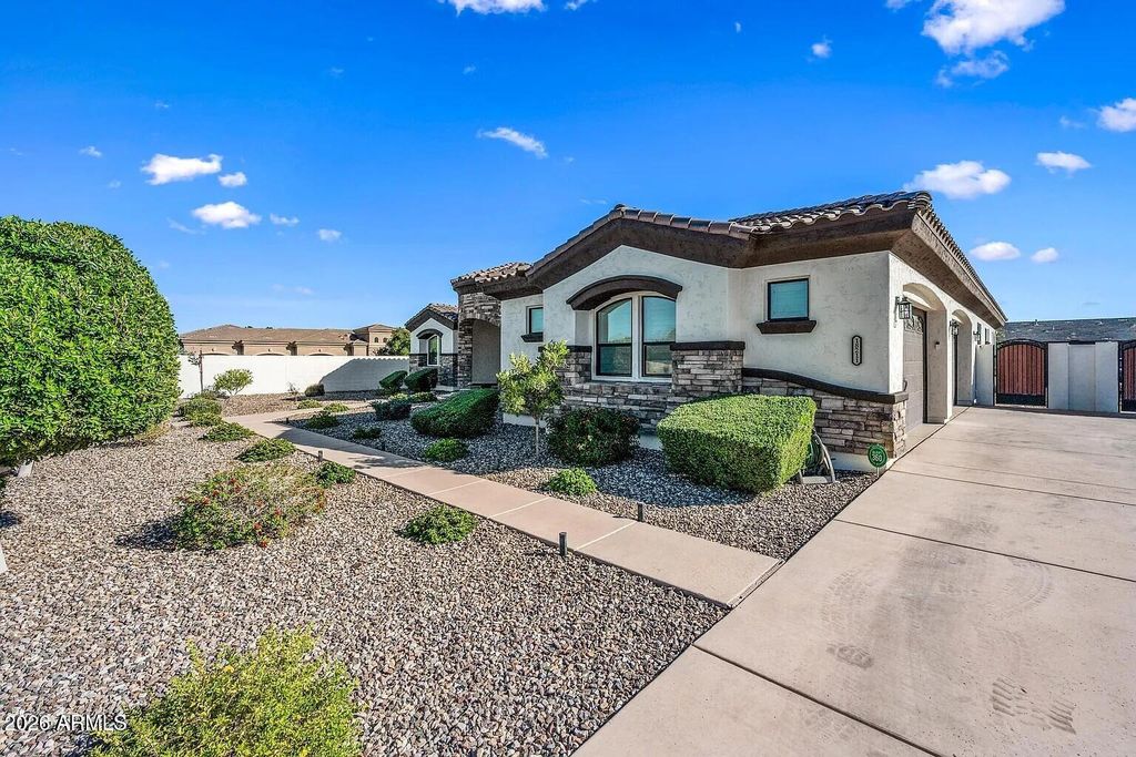 18211 W MARSHALL Court, Litchfield Park, AZ 85340 — photo 2