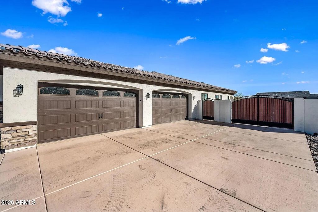 18211 W MARSHALL Court, Litchfield Park, AZ 85340 — photo 4