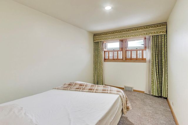 820 N Delphia Avenue, Park Ridge, IL 60068