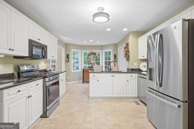 746 Tynsdale Drive, Douglasville, GA 30134