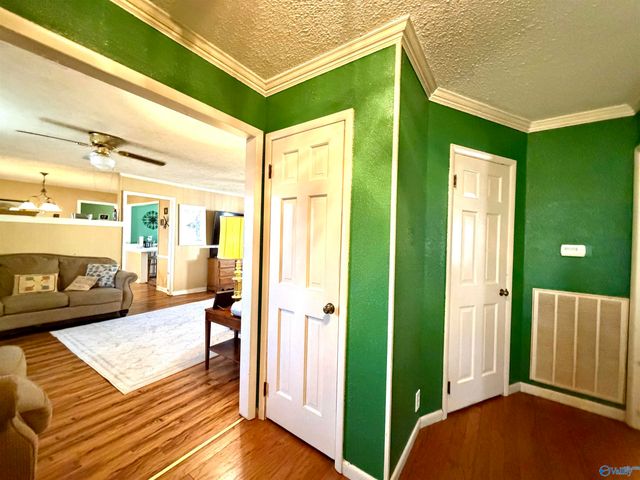 204 Seville Lane, Rainbow City, AL 35906