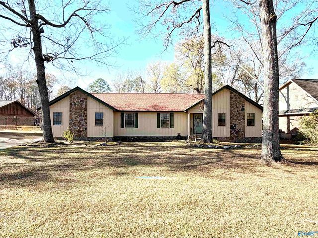 204 Seville Lane, Rainbow City, AL 35906