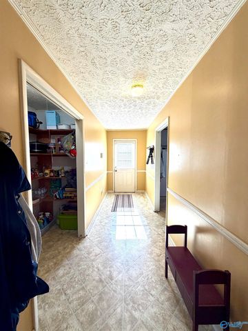 204 Seville Lane, Rainbow City, AL 35906