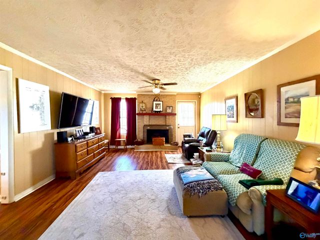 204 Seville Lane, Rainbow City, AL 35906