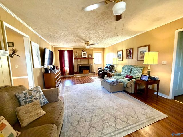 204 Seville Lane, Rainbow City, AL 35906