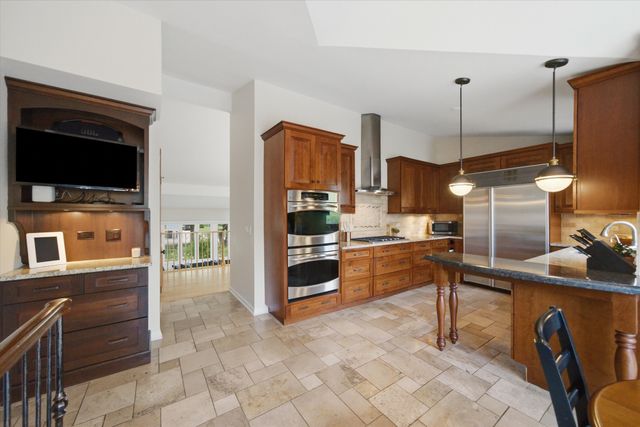 1752 McCraren Road, Highland Park, IL 60035