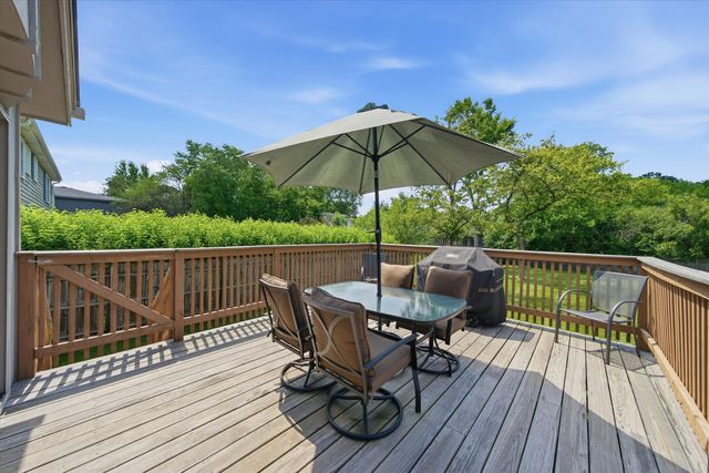 1752 McCraren Road, Highland Park, IL 60035