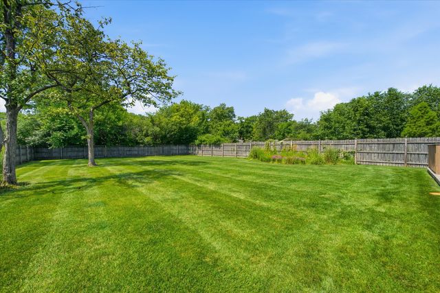 1752 McCraren Road, Highland Park, IL 60035