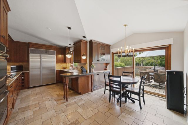 1752 McCraren Road, Highland Park, IL 60035