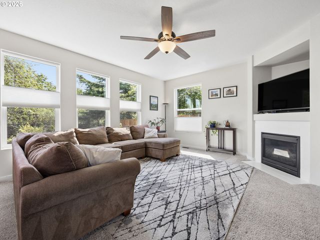 15022 Journey Dr, Oregon City, OR 97045