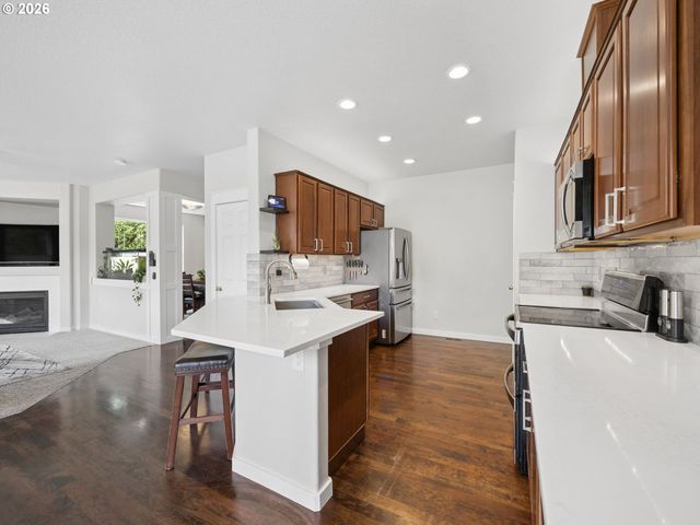 15022 Journey Dr, Oregon City, OR 97045