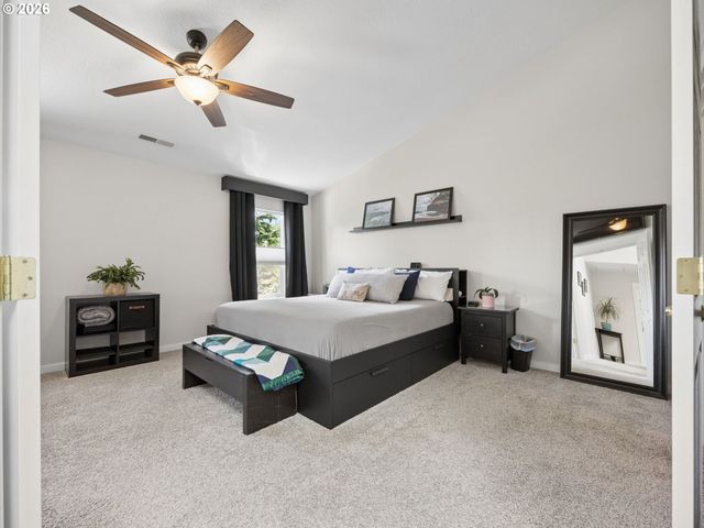 15022 Journey Dr, Oregon City, OR 97045